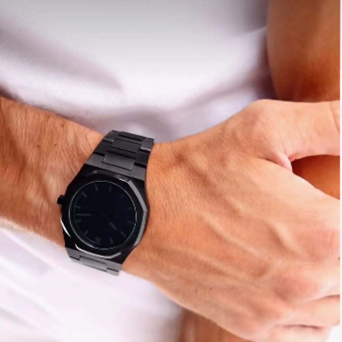 Onyx – Matte Black Quartz Watch for Men