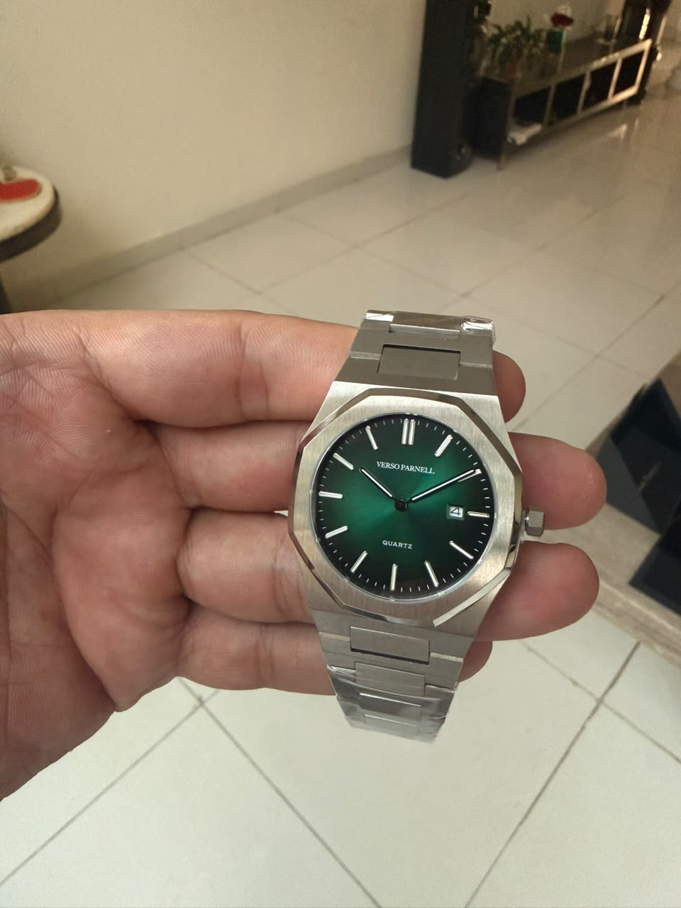 Jade Quartz – Octagonal Integrated Stainless-Steel Watch with Fumé Green Dial