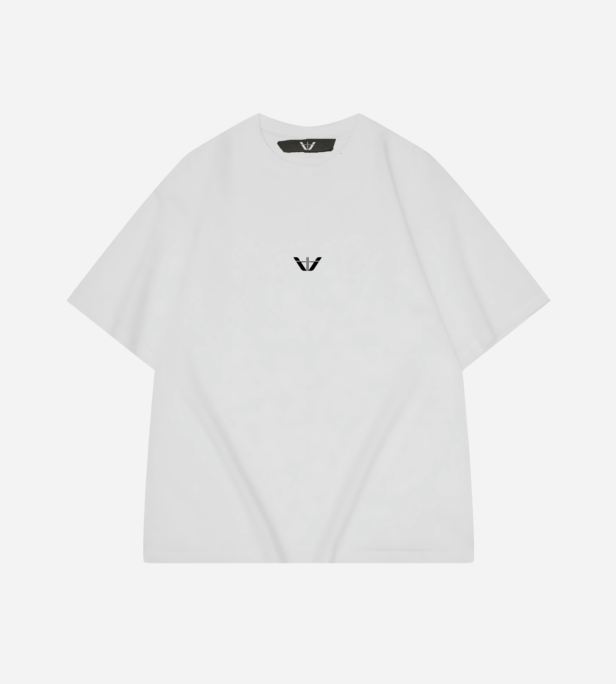 Front view of Signature White Oversize T-Shirt with middle Verso Parnell logo

https://versoparnell.com/